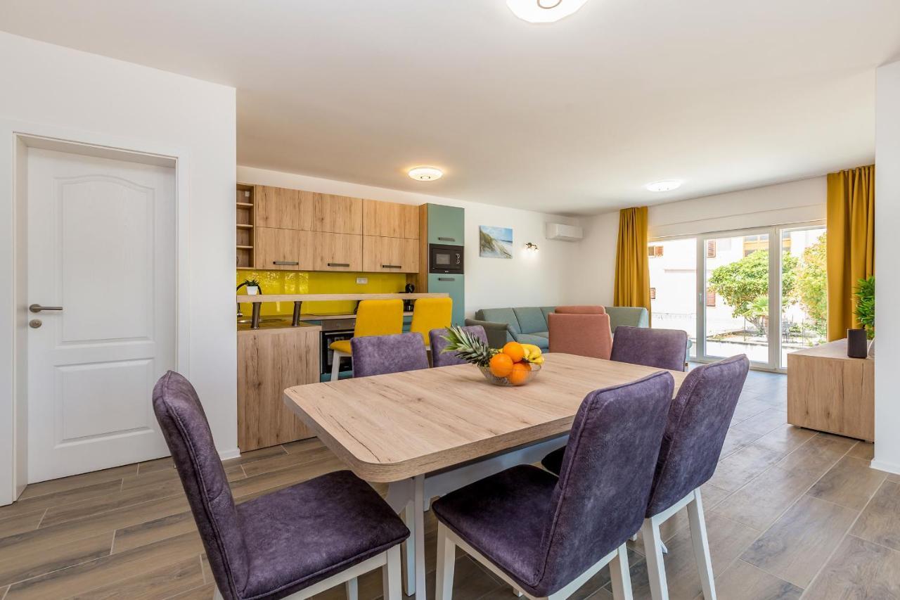 מאלינסקה Holiday House Sunlight With Heated Pool מראה חיצוני תמונה
